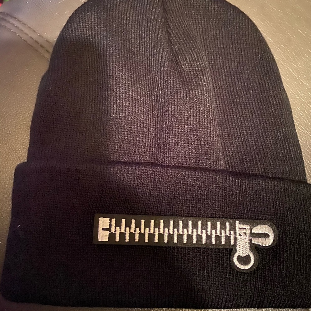 Trendy unisex hat.